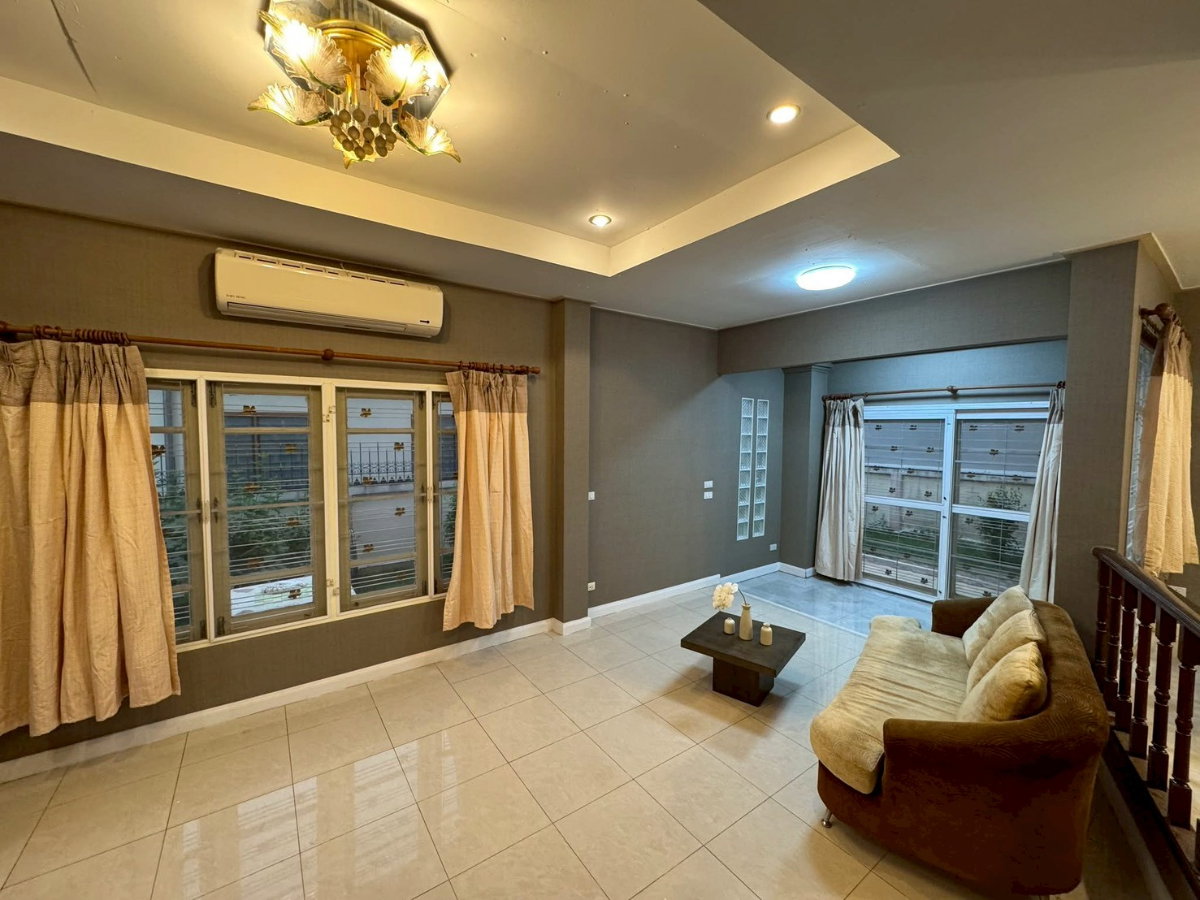 รูป 🏡✨ บ้านเดี่ยวรีโนเวทใหม่ หมู่บ้าน Perfect Place รามคำแหง 164 เฟส1 ซอย8 บ้านสวย สภาพใหม่ทั้งหลัง บรรยากาศเงียบสงบ พร้อมเข้าอยู่ - รูปที่ 2/8