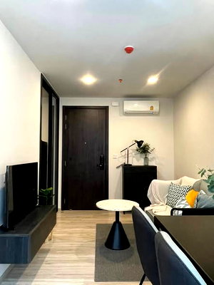 Condos for rent : PFD-08302 for rent XT Huai Khwang (XT Huaikhwang) near MRT Huai Khwang, Ratchada-Huai Khwang location 🚈✨