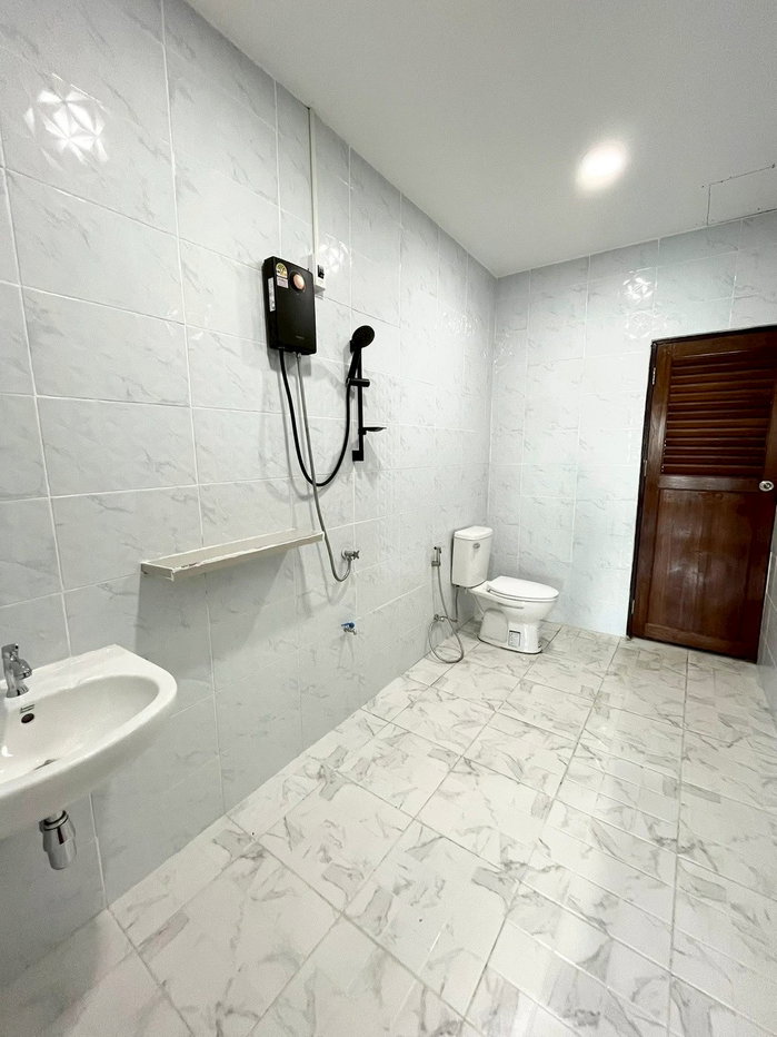 รูป 🏡✨ FOR RENT ทาวน์โฮม 2 ชั้น หมู่บ้านคลองจั่นวิลล่า 1 (นวมินทร์ 32) 3 ห้องนอน 2 ห้องน้ำ บ้านสภาพดี ฟังก์ชันครบ เฟอร์ + เครื่องใช้ไฟฟ้าพร้อม - รูปที่ 13/16