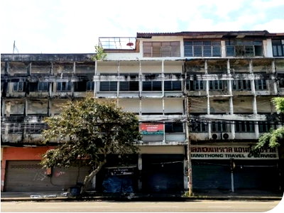 Shophouses for sale Clock Tower Roundabout, Udon Thani : FOR SALE  COMMERCIAL BUILDING PROPERTY  3467000 BAHT.