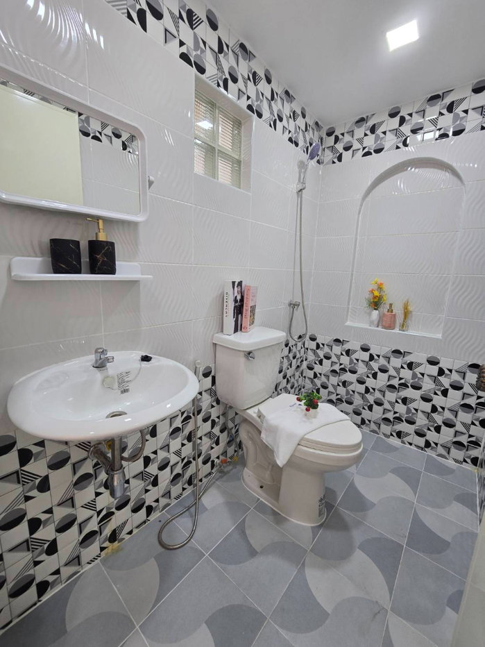 รูป ทาวน์เฮ้าส์ 2 ชั้น หมู่บ้านเคซีรามอินทรา1 ซอย6 ถนนหทัยราษฎร์ 39 รีโนเวทใหม่ มีเฟอร์ฯพร้อมอยู่ - รูปที่ 18/31