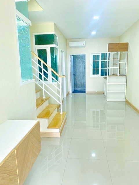 รูป ทำเลสุขุมวิท 113 บ้านมุม สุขุมวิท-ลาซาล ทาวน์โฮม 3 นอน 2 น้ำ ใกล้BTS สำโรง 1.1 กม.17 ตร.ว.132 ตร.ม. อิมพีเรียลเวิลด์ สำโรง 1.2 กม. - รูปที่ 4/8