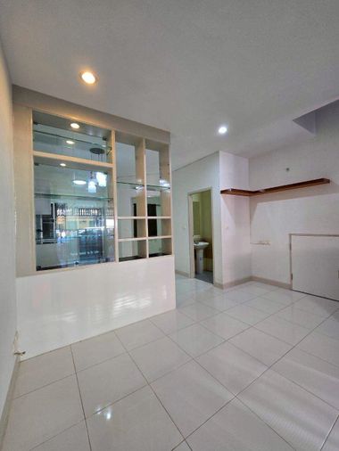 3-bed townhouse for rent, 117 sqm, 18.9 sq wah, Prime Place