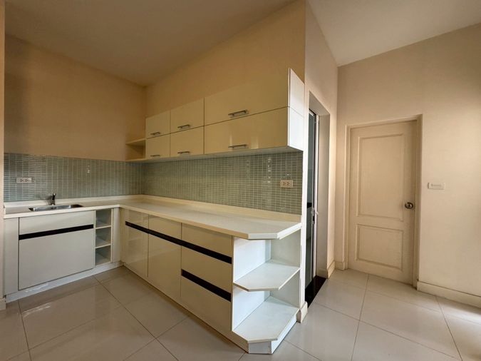 3-bed house for rent, 219.6 sqm, 60.2 sq wah, Bangkok Boulevard Ratchada - Ramintra 2