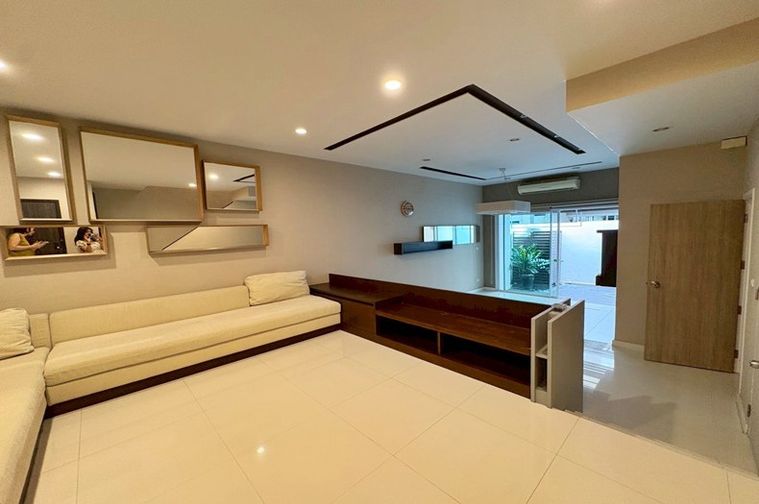 3-bed townhouse for sale, 220 sqm, 23.9 sq wah, Private Nirvana Life Exclusive