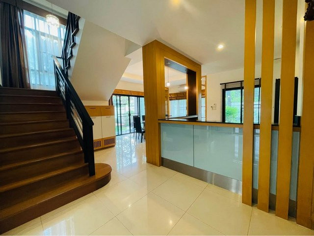 รูป HR3408ให้เช่าบ้านเดี่ยว 3 ชั้น หลังใหญ่ 210 ตร.ว. ตกแต่งบิ้วด์อินทั้งหลัง ซ.รัชดา 32 ทำเลทอง พร้อมเข้าอยู่สิ้นเดือน พ.ค. นี้ - รูปที่ 15/24