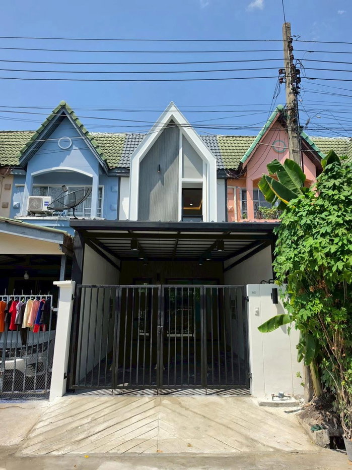 รูป ทาวน์เฮ้าส์ 2 ชั้น #โครงการหมู่บ้านตะวันนา ซอยจตุโชติ 12  - รูปที่ 1/19