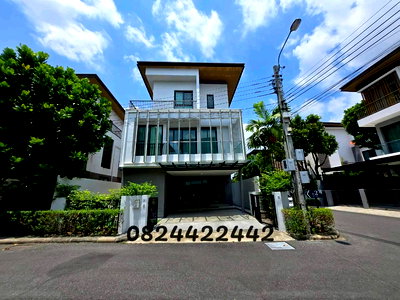 บ้านเดี่ยว ถนนเฉลิมพระเกียรติ ร.9 : ถูกสุด! บ้านเดี่ยวสไตล์ Modern หลังมุม เฟอร์ครบ พร้อมอยู่ ใกล้สวนหลวง ร.9 และ Mega Bangna