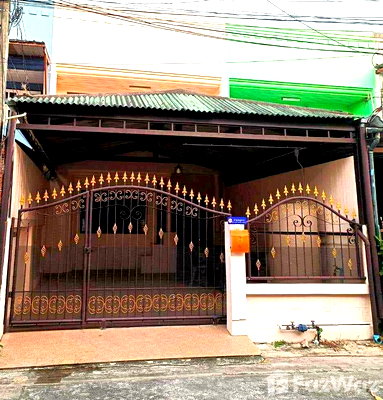 Townhouses for sale Chonburi : 2 Bedroom Townhouse for sale in Bang Lamung, Chon Buri  1742378
