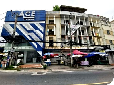 Shophouses for sale Patong Beach  : FOR SALE  COMMERCIAL BUILDING PROPERTY  6907000 BAHT.
