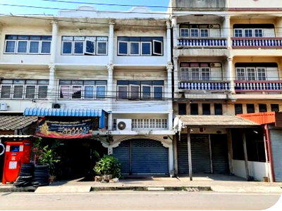 Shophouses for sale Porto Chino Shopping Mall : FOR SALE  COMMERCIAL BUILDING PROPERTY  2635000 BAHT.