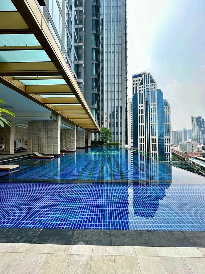 รูป คอนโด 2 ห้องนอน Q1 สุขุมวิท ชั้น 31 ขนาด 95 ตร.ม. ใกล้ BTS นานา 20 ม. (ID 2456197) - รูปที่ 1/20