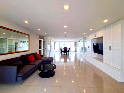 คอนโดให้เช่า : คอนโดปรับปรุงใหม่ ใกล้ BTS Grand Ville House II | ใกล้ BTS อโศก & Terminal 21