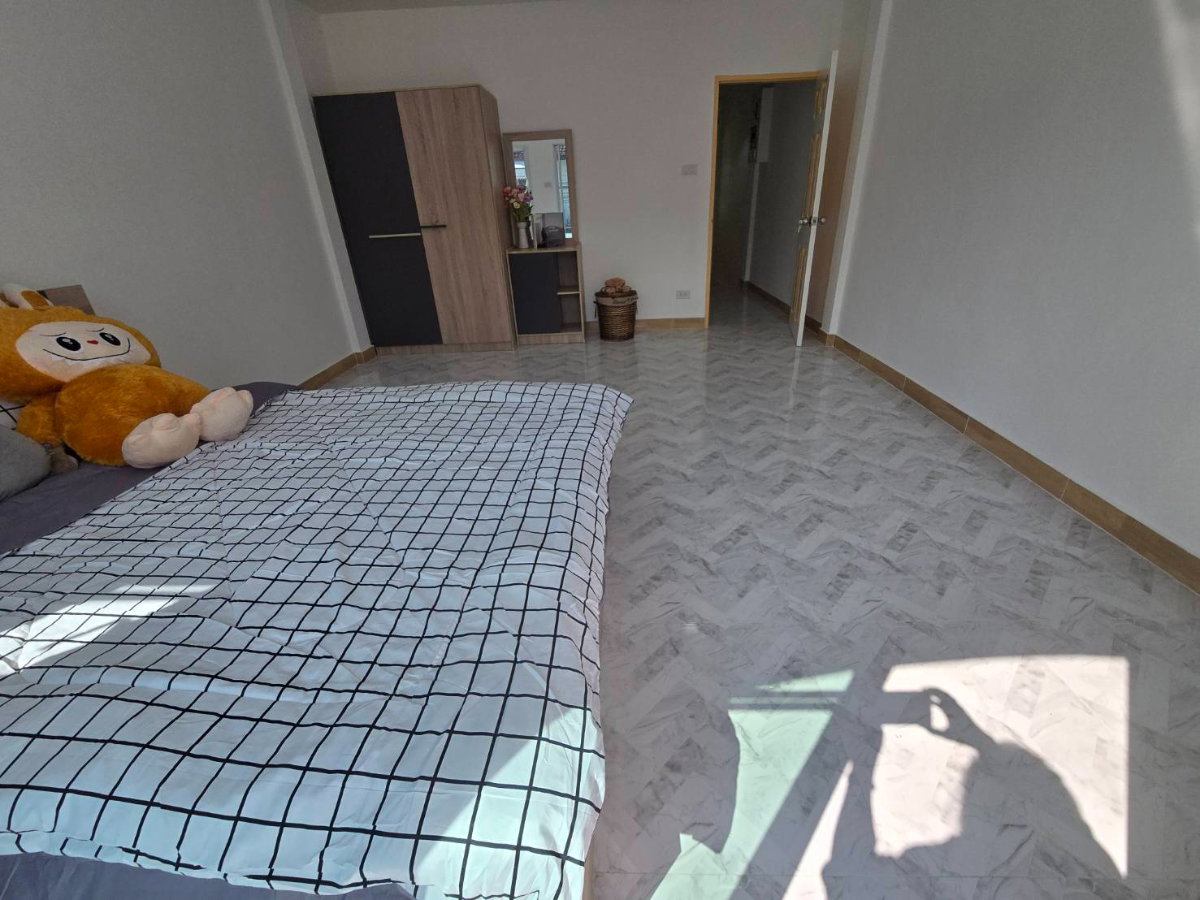 รูป ทาวน์เฮ้าส์ 2 ชั้น หมู่บ้านเคซีรามอินทรา1 ซอย6 ถนนหทัยราษฎร์ 39 รีโนเวทใหม่ มีเฟอร์ฯพร้อมอยู่ - รูปที่ 25/31