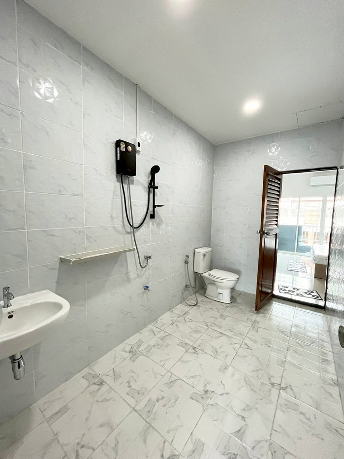 รูป 🏡✨ FOR RENT ทาวน์โฮม 2 ชั้น หมู่บ้านคลองจั่นวิลล่า 1 (นวมินทร์ 32) 3 ห้องนอน 2 ห้องน้ำ บ้านสภาพดี ฟังก์ชันครบ เฟอร์ + เครื่องใช้ไฟฟ้าพร้อม - รูปที่ 16/16