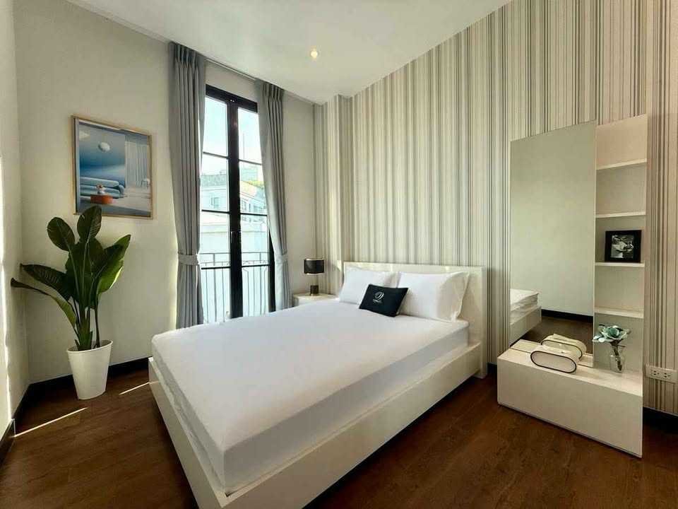 picture LTHC15072 -🐾🏡 Pet-Friendly House for Rent | Phra Khanong | Perfect Home for You & Your Pets | Near BTS Phra Khanong | 165,000 THB/Month - 3/4