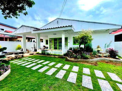 เช่าบ้านเดี่ยว เชียงใหม่ : ให้เช่าบ้านเดี่ยว รีโนเวทใหม่ทั้งหลัง 3 ห้องนอน 2 ห้องน้ำ ในหมู่บ้านศิริวัฒนานิเวศน์ หนองหอย-เชียงใหม่ เฟอร์นิเจอร์ใหม่ (R1060) T.0946511456