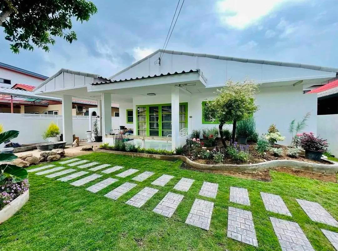 รูป ให้เช่าบ้านเดี่ยว รีโนเวทใหม่ทั้งหลัง 3 ห้องนอน 2 ห้องน้ำ ในหมู่บ้านศิริวัฒนานิเวศน์ หนองหอย-เชียงใหม่ เฟอร์นิเจอร์ใหม่ (R1060) T.0946511456 - รูปที่ 1/11
