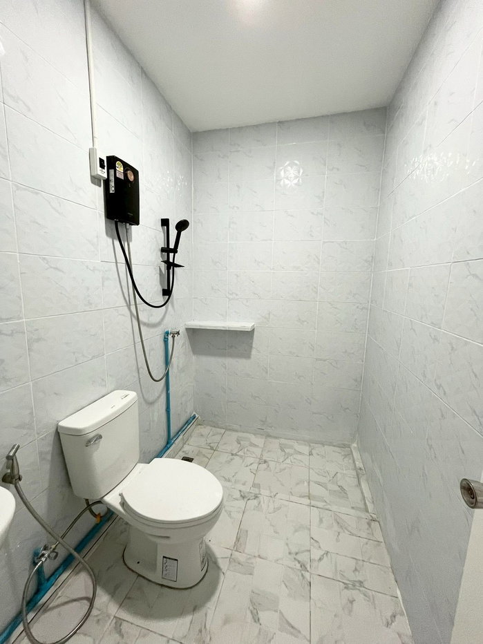 รูป 🏡✨ FOR RENT ทาวน์โฮม 2 ชั้น หมู่บ้านคลองจั่นวิลล่า 1 (นวมินทร์ 32) 3 ห้องนอน 2 ห้องน้ำ บ้านสภาพดี ฟังก์ชันครบ เฟอร์ + เครื่องใช้ไฟฟ้าพร้อม - รูปที่ 12/16