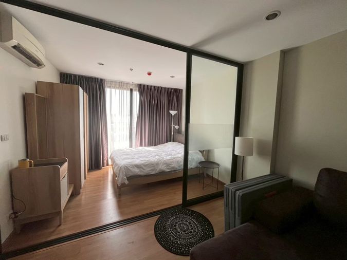 ให้เช่า เดอะทรี อินเตอร์เชนจ์  1-bed ตึกA ชั้น9 ขนาด 36 ตร ม (มีเครื่องซักอบ) 🆔 line: eyannie