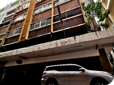 Shophouses for sale  Ari : FOR SALE  COMMERCIAL BUILDING PROPERTY  39952000 BAHT.