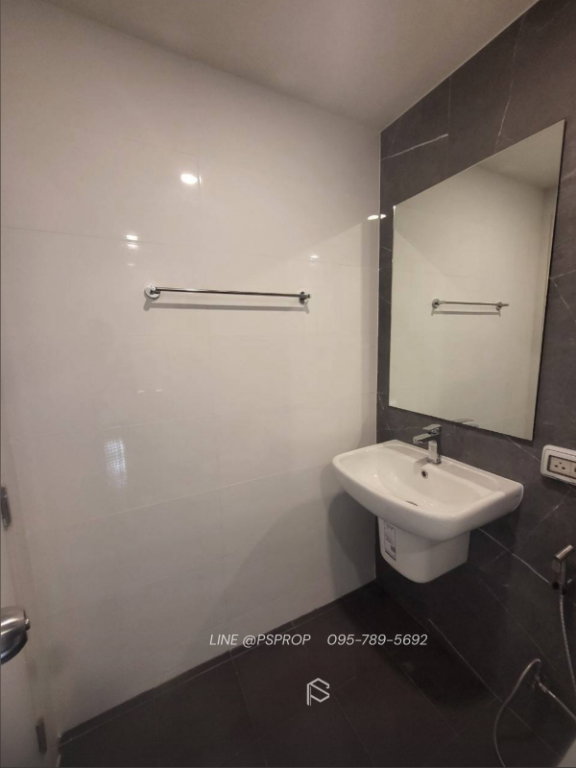 รูป คอนโดเช่าบางเเสน ทำเลดี ใกล้ม.บูรพา Brixton Campus Bangsaen ✅ พร้อมเข้าอยู่ #CR0436 - รูปที่ 7/8