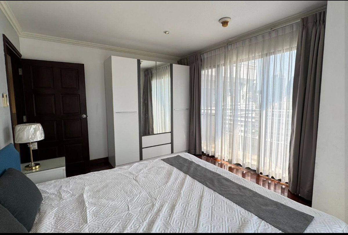 picture Richmond. 3beds 164sqm. Line id: @pfagent - 16/17