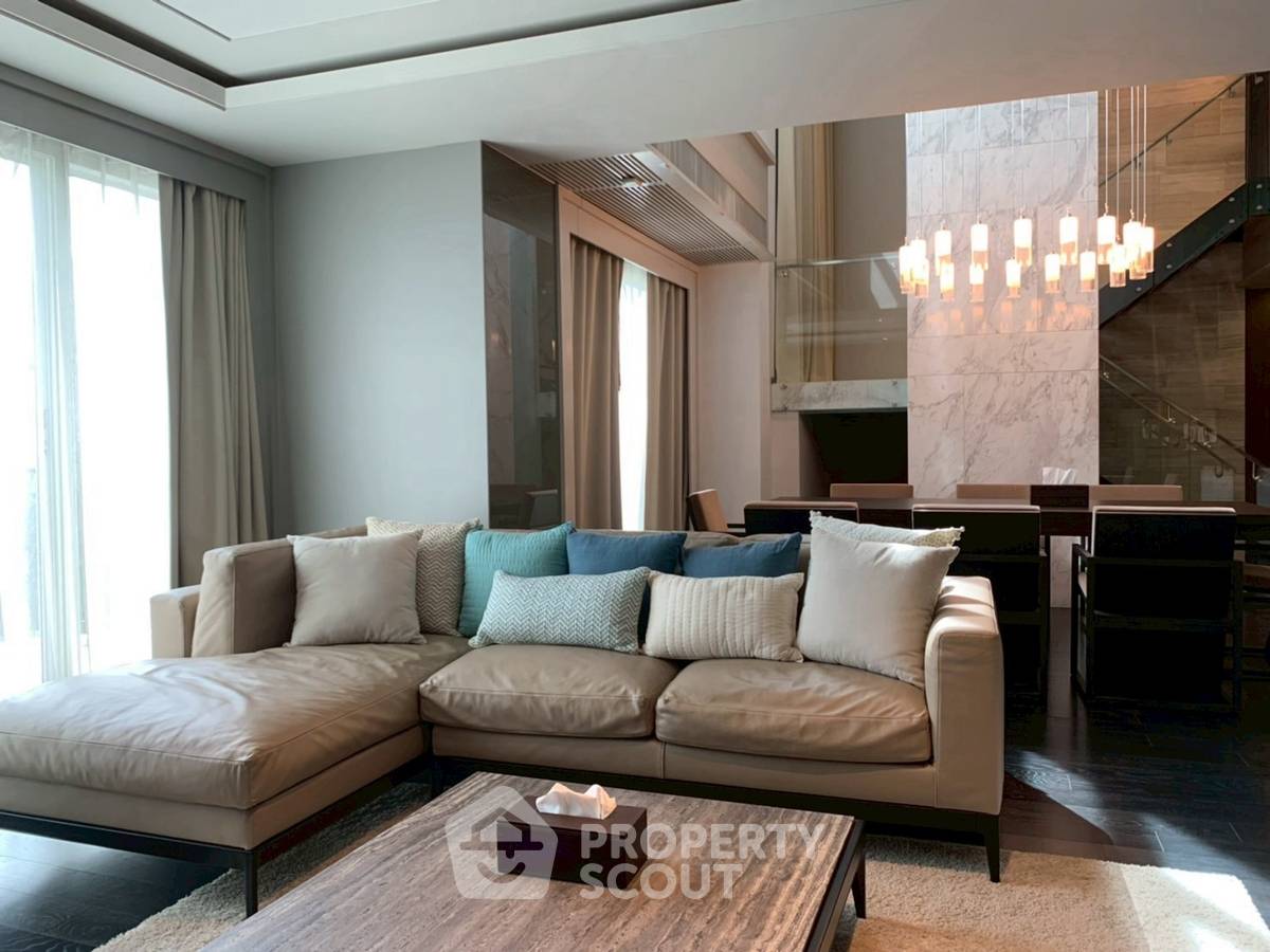 รูป คอนโด 3-ห้องนอน ที่ เดอะ เครส สุขุมวิท 24 ใกล้ BTS พร้อมพงษ์ (ID 2819650) - รูปที่ 1/17