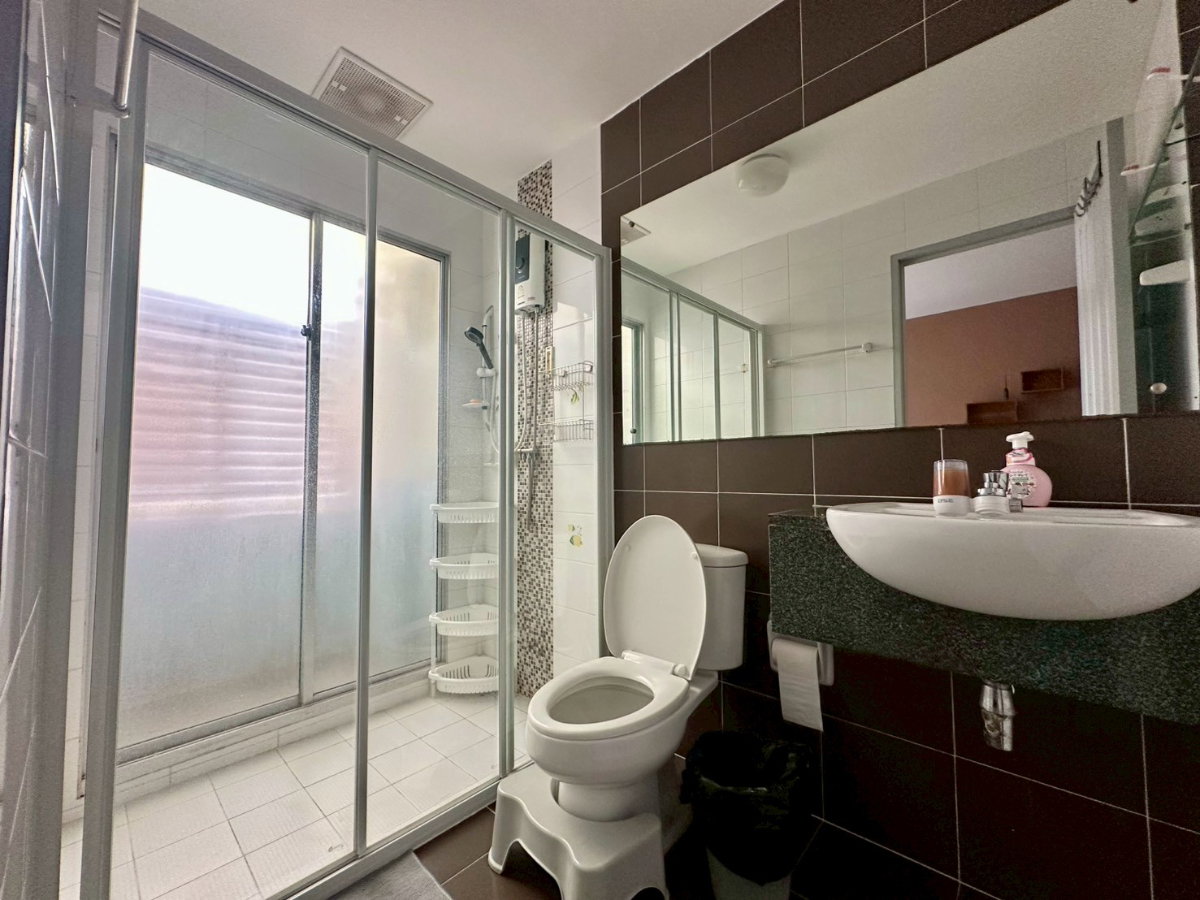 รูป T 1505 ให้เช่า ทาวน์โฮม 3 ชั้น ม.ทาวน์พลัส อ่อนนุช ลาดกระบัง บ้านสวยสภาพดี เฟอร์ครบทำออฟฟิศได้ ราคา 26,000 บาท - รูปที่ 12/12