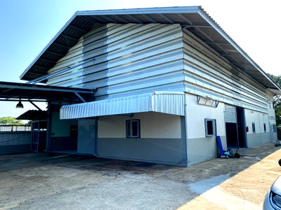 เช่าโรงงาน ม.เอเชียอาคเนย์ : ให้เช่าโรงงาน-โกดังพร้อมสำนักงาน ย่านพุทธมณฑล สาย 3 ขนาดที่ดิน 1 ไร่ พื้นที่ใช้สอย 350 ตร.ม. ทำเลดี เดินทางสะดวก ใกล้ถนนตัดใหม่ พรานนก-พุทธมณฑล สาย 4