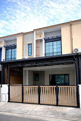 เช่าทาวน์โฮม สถาบันเทคโนโลยีพระจอมเกล้าเจ้าคุณทหารลาดกระบัง : ใกล้รพ.สิรินธร 2 กม.แอร์พอร์ตลิ้งค์ สุวรรณภูมิ กิ่งแก้ว 31-39 ราชาเทวะ บางพลี ทาวน์โฮม 2 ชั้น 3 นอน 2 น้ำ