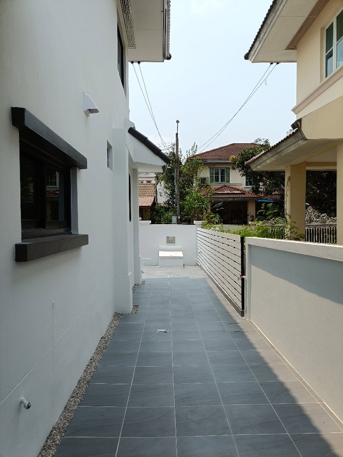 รูป ขายบ้านเดี่ยวลาดกระบัง (คุ้มเกล้า) รีโนเวทใหม่ 4 ห้องนอน ใกล้สุวรรณภูมิ 54 ตร.ว. ราคา 4.29 ล้าน ฟรีโอน - รูปที่ 7/26