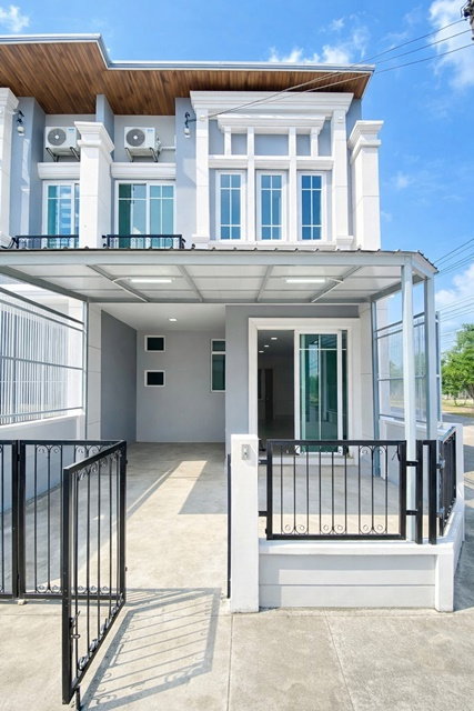 รูป ทำเลสุขุมวิท 113 บ้านมุม สุขุมวิท-ลาซาล ทาวน์โฮม 3 นอน 2 น้ำ ใกล้BTS สำโรง 1.1 กม.17 ตร.ว.132 ตร.ม. อิมพีเรียลเวิลด์ สำโรง 1.2 กม. - รูปที่ 1/8