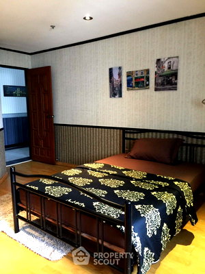 Condos for sale BTS Phrom Phong : 2-BR Condo at Baan Suanpetch Condominium near BTS Phrom Phong (ID 696750)