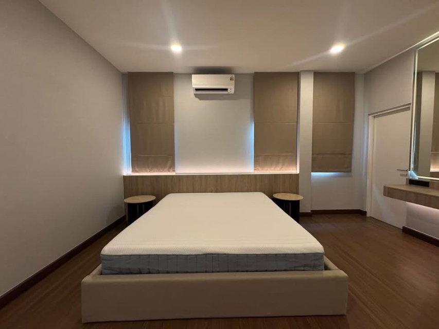 รูป  ให้เช่า The City Bangna 3    🔆บ้านมือหนึ่งไม่เคยมีคนอยู่ 4 ห้องนอน 5 ห้องน้ำ 1 ห้องนั่งเล่น 1 ห้องทานข้าว 1 ห้องแม่บ้าน 3 ที่จอดรถ ( ไม่ต้องซ้อนคัน ) - รูปที่ 4/23