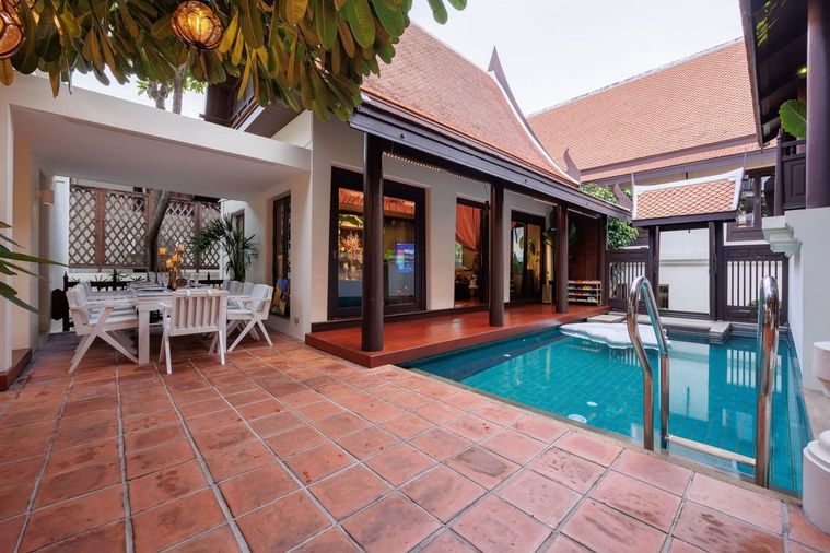5-bed house for rent, 400 sq wah, Khlong Toei