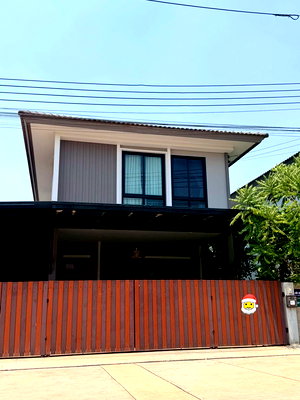 เช่าบ้านเดี่ยว วิทยาลัยการปกครอง : 🏡✨ให้เช่าบ้านเดี่ยว “ฉัตรหลวง 17 คลองสาม” 4 ห้องนอน 3 ห้องน้ำ บ้านพร้อมอยู่ เฟอร์ครบ #เลี้ยงสัตว์ได้🐶🐱 #รับจดบริษัท