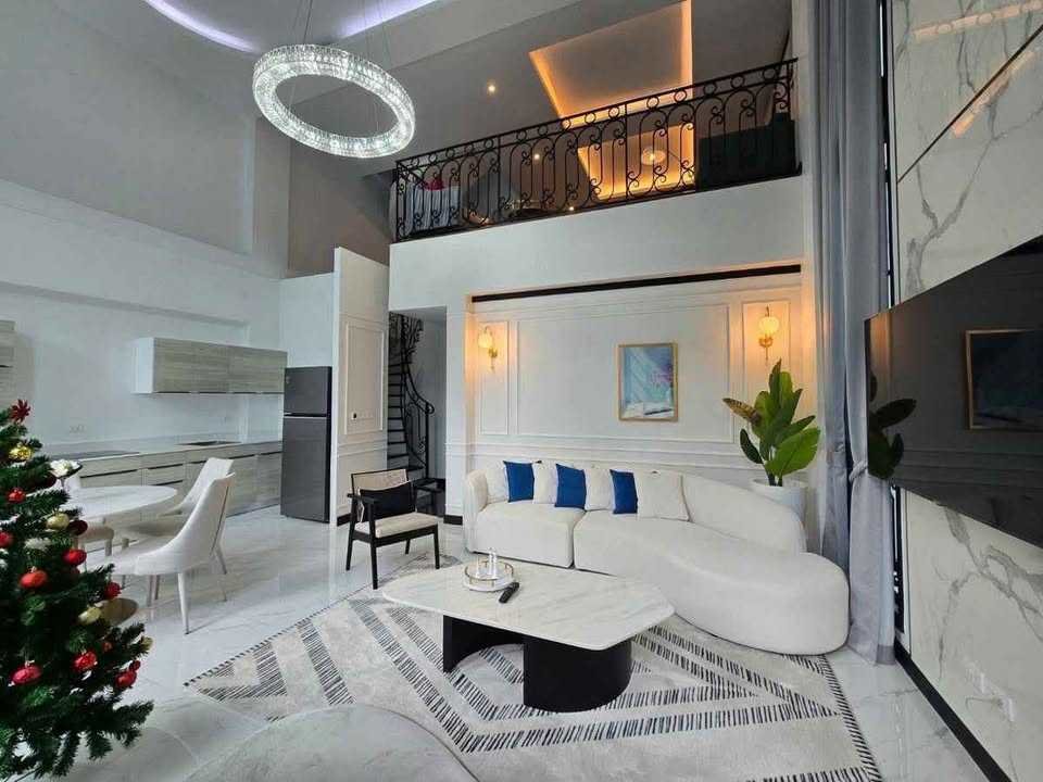picture LTHC15072 -🐾🏡 Pet-Friendly House for Rent | Phra Khanong | Perfect Home for You & Your Pets | Near BTS Phra Khanong | 165,000 THB/Month - 1/4