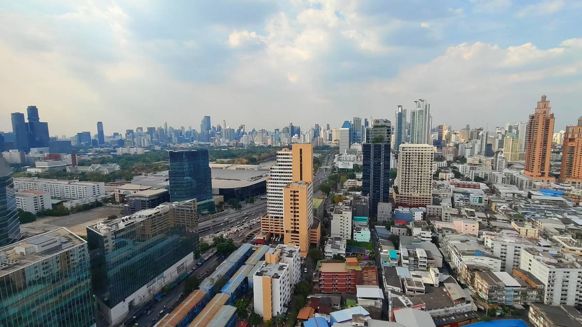 รูป คอนโดให้เช่า LifeRama4Asoke ชั้นสูง ทิศเหนือ - รูปที่ 3/15