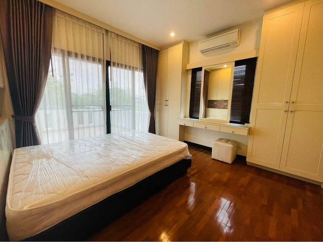 รูป HR3408ให้เช่าบ้านเดี่ยว 3 ชั้น หลังใหญ่ 210 ตร.ว. ตกแต่งบิ้วด์อินทั้งหลัง ซ.รัชดา 32 ทำเลทอง พร้อมเข้าอยู่สิ้นเดือน พ.ค. นี้ - รูปที่ 8/24