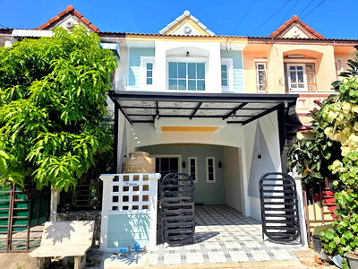 ขายทาวน์โฮม : ทาวน์เฮ้าส์ 2 ชั้น หมู่บ้านเคซีรามอินทรา1 ซอย6 ถนนหทัยราษฎร์ 39 รีโนเวทใหม่ มีเฟอร์ฯพร้อมอยู่