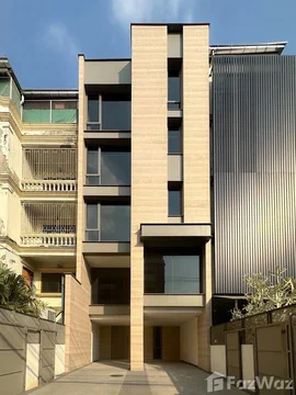 ทาวน์เฮ้าส์ให้เช่า 5 ห้องนอน ใน พระโขนงเหนือ, กรุงเทพมหานคร 6200536