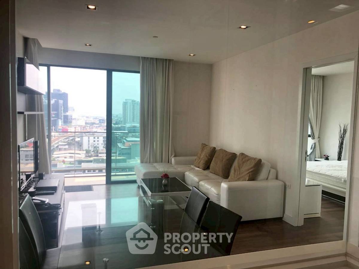 รูป คอนโด 2-ห้องนอน ที่ เดอะ รูม สุขุมวิท 62 ใกล้ BTS ปุณณวิถี (ID 2818429) - รูปที่ 2/7