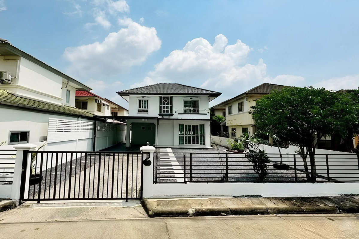 รูป 🔥ขายบ้านเดี่ยวหลังใหญ่ รีโนเวทใหม่พร้อมอยู่🔥 ศุภาลัย แกรนด์เลค คุ้มเกล้า-ลาดกระบัง (Supalai Grand Lake Khumklao-Ladkrabang) - รูปที่ 2/19