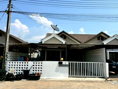 Houses for sale Ammata Nakhon Industrial Estate : Twin house in a great location with multiple access routes, near Amata Nakorn Industrial Estate For sale: Single-storey twin house in Larita Ville, Nong Tamlueng, Phan Thong, Chonburi