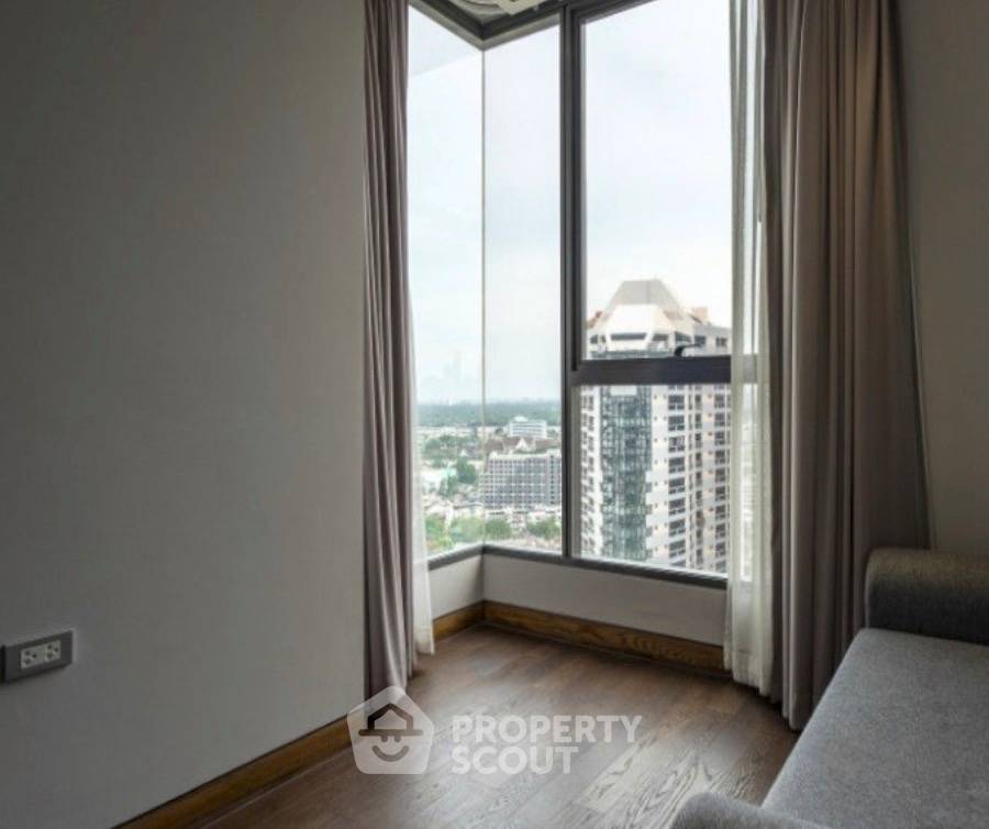 รูป คอนโด 2-ห้องนอน ที่ เดอะ ลุมพินี 24 ใกล้ BTS พร้อมพงษ์ (ID 2817802) - รูปที่ 4/6