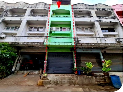 Shophouses for sale Samut Prakarn : FOR SALE  COMMERCIAL BUILDING PROPERTY  1091000 BAHT.