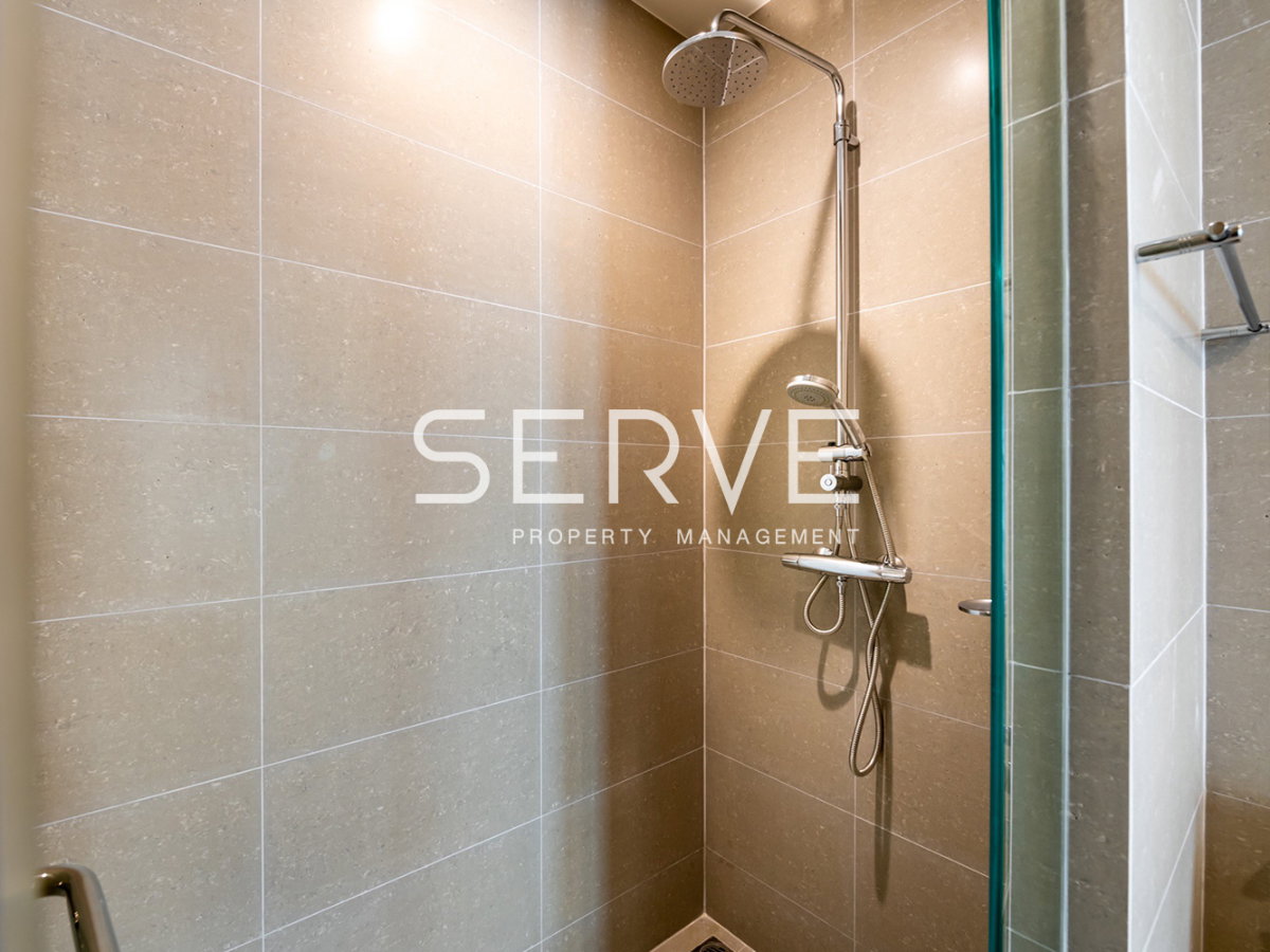 รูป 🔥ราคาดี 30K🔥 สตูดิโอกั้นห้องเป็นสัดส่วน วิวสวน สุดยอดทำเล คอนโดเชื่อมต่อเข้า BTS เพลินจิต ที่ Noble Ploenchit / ให้เช่าคอนโด  - รูปที่ 6/7