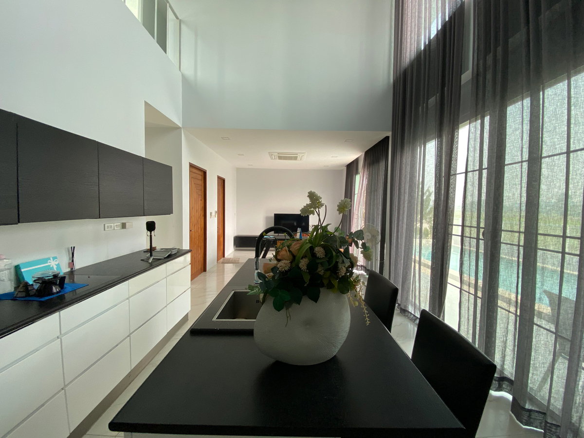 รูป 🌟 ขายบ้านสวย สไตล์โมเดิร์น พร้อมอยู่ ✨ พื้นที่ใช้สอยกว้างขวางถึง 570 ตร.ม. บนที่ดิน 1 ไร่เต็ม 🌳 - รูปที่ 21/31