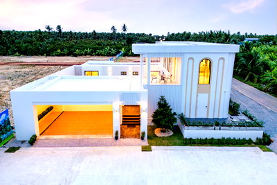 Houses for sale Samut Sakhon : Luxury resort-style home at Banphaeo